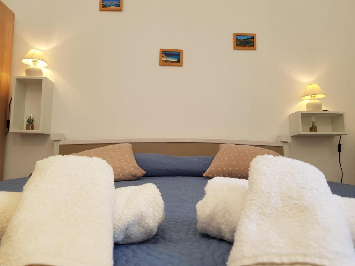 Casa Di Giu Bed and Breakfast Porto Torres Εξωτερικό φωτογραφία