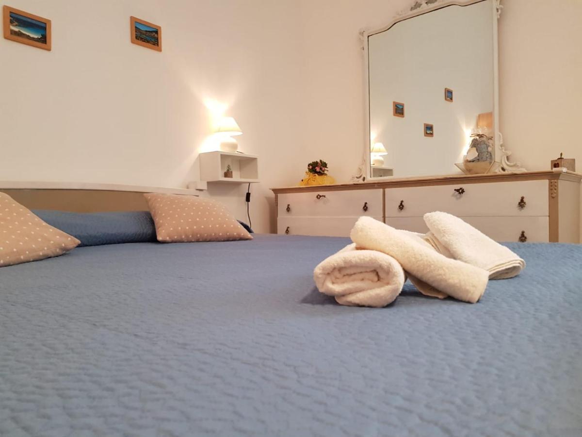 Casa Di Giu Bed and Breakfast Porto Torres Εξωτερικό φωτογραφία